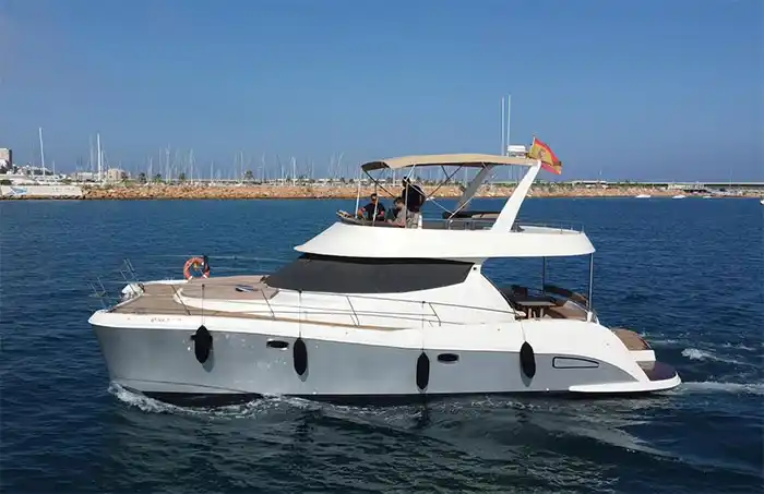 H2O Catamaran